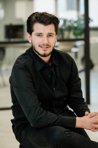 Portrait professionnel pour profil LinkedIn, photographe corporate à Toulon