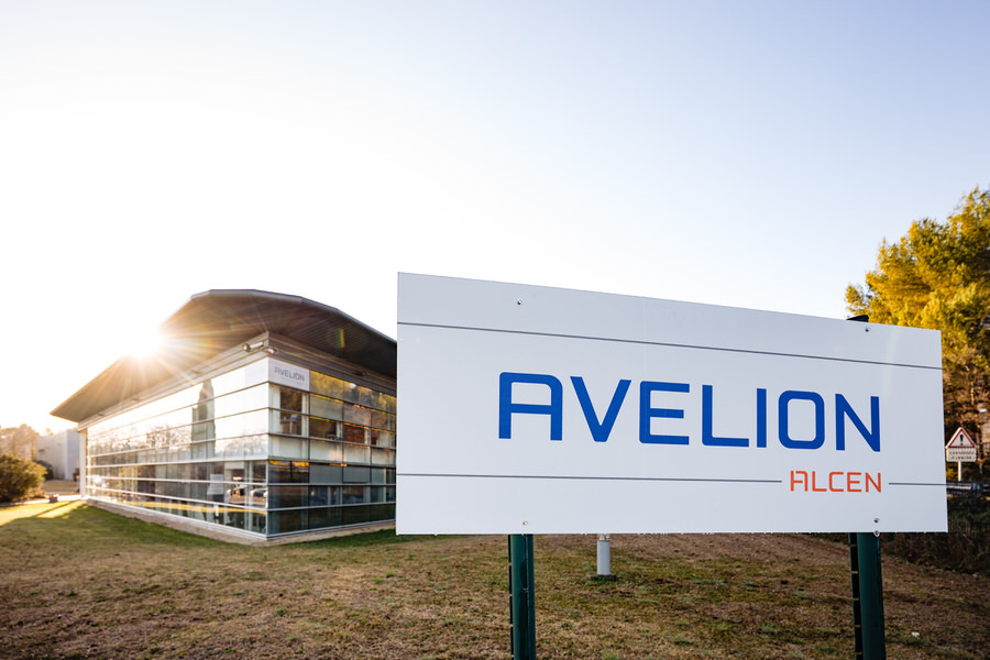 Reportage photo industriel réalisé pour Avelion, groupe ALCEN, à Peynier près de Rousset, par Gilles Perbal photographe